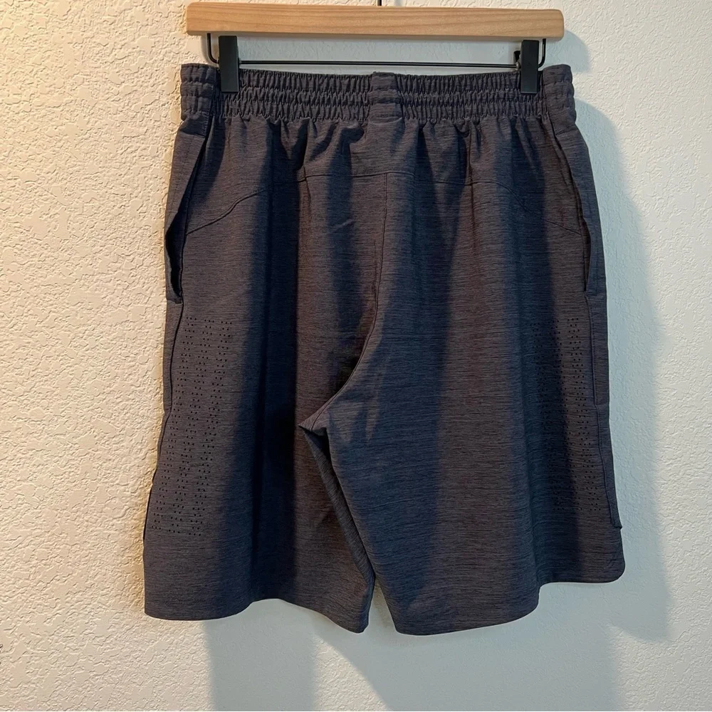 Men’s Adidas blue gray patterned athletic shorts size medium M